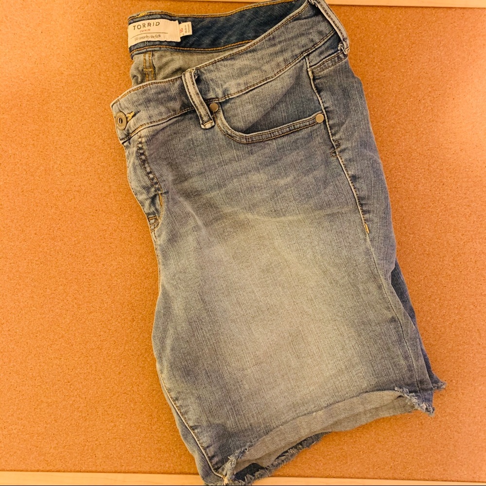 Torrid size 16 denim shorts